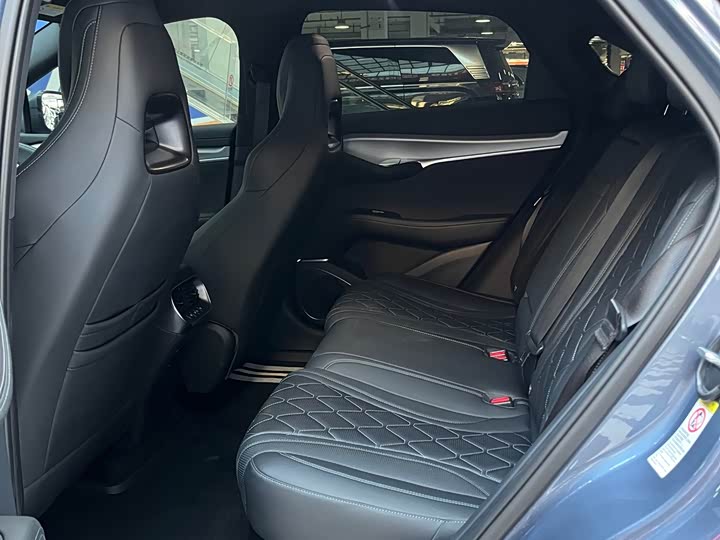 Фото 8 - BYD Sea Lion 07 EV