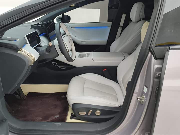 Фото 9 - XPeng F57