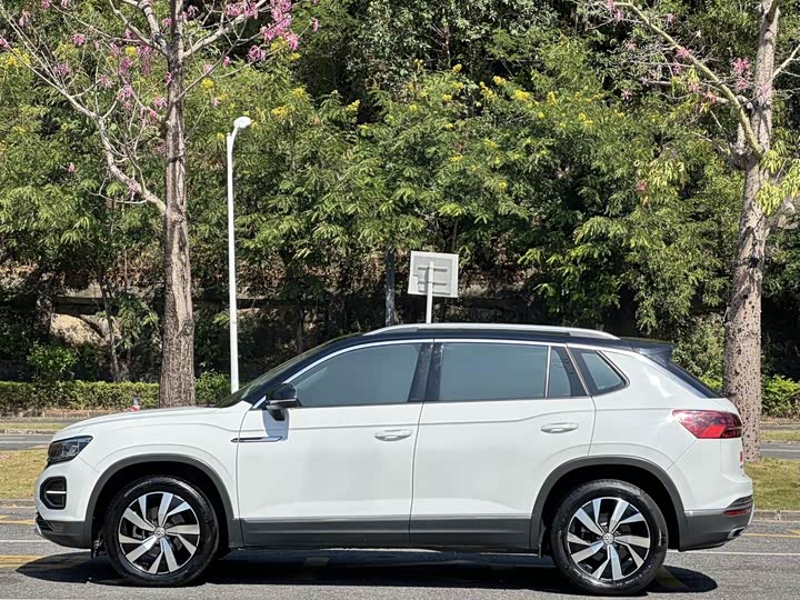 Фото 17 - Volkswagen Tayron