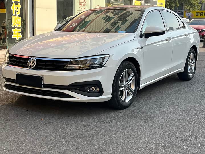 Фото 1 - Volkswagen Lamando L