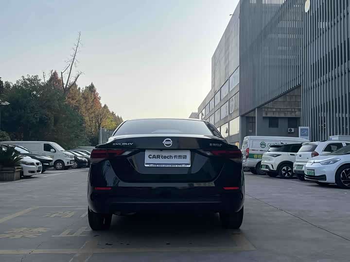 Фото 5 - Nissan Sylphy