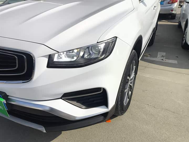 Фото 24 - Geely Atlas