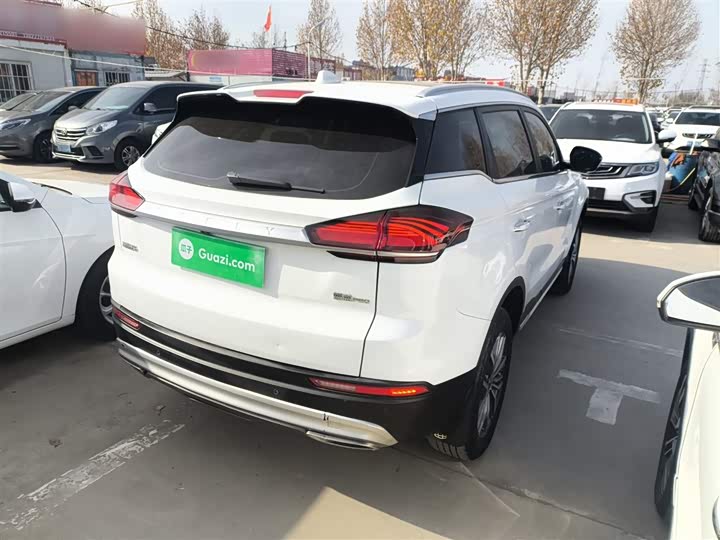 Фото 7 - Geely Atlas