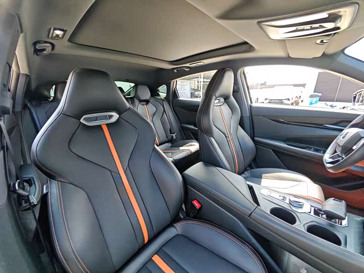 Фото 14 - Changan UNI-V