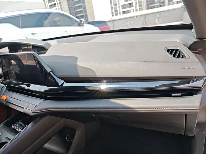 Фото 18 - Changan UNI-V