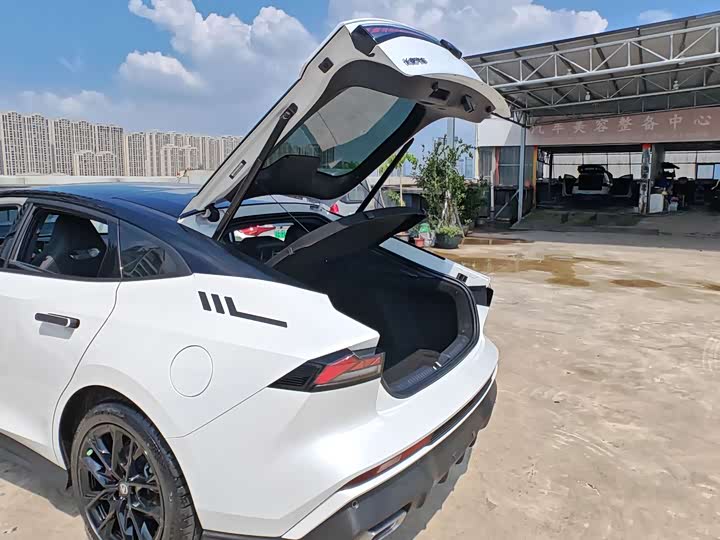 Фото 27 - Changan UNI-V