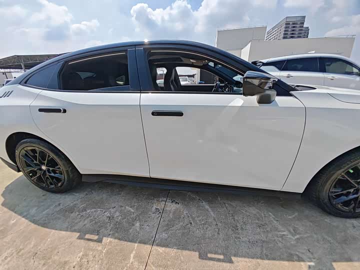 Фото 30 - Changan UNI-V