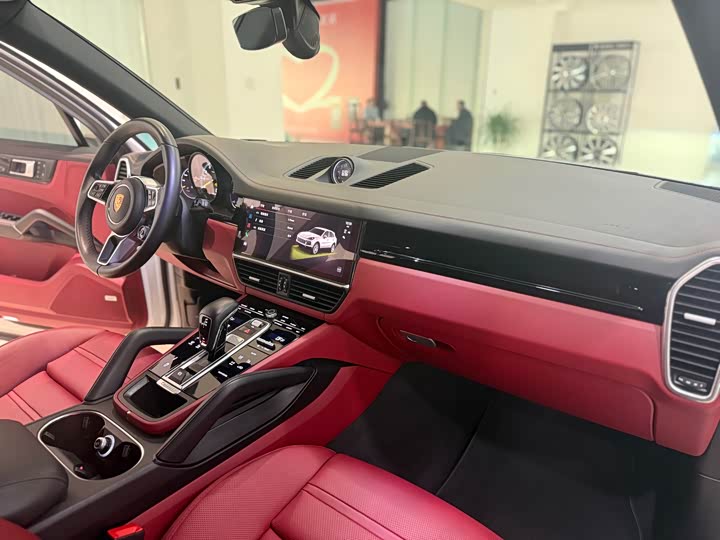 Фото 15 - Porsche Cayenne Hybrid