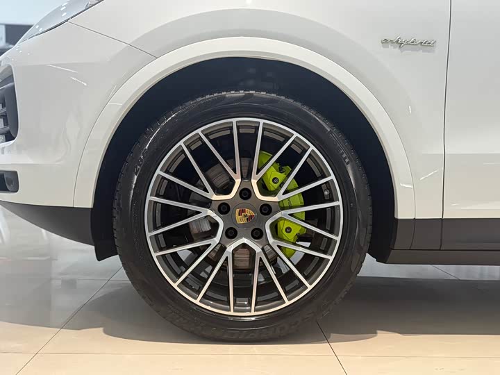 Фото 4 - Porsche Cayenne Hybrid