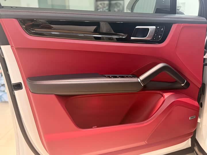 Фото 8 - Porsche Cayenne Hybrid