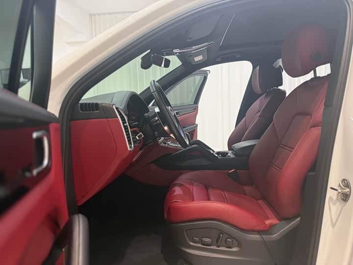 Фото 9 - Porsche Cayenne Hybrid