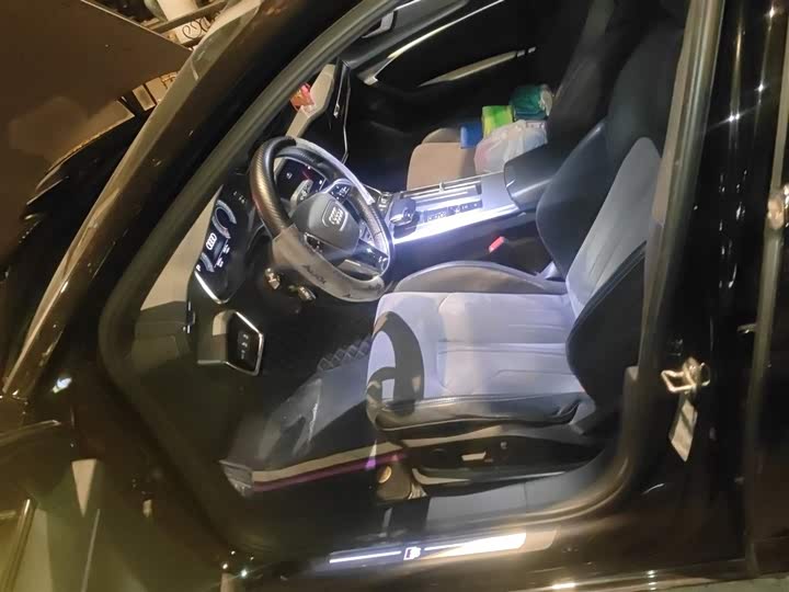 Фото 8 - Audi A6L