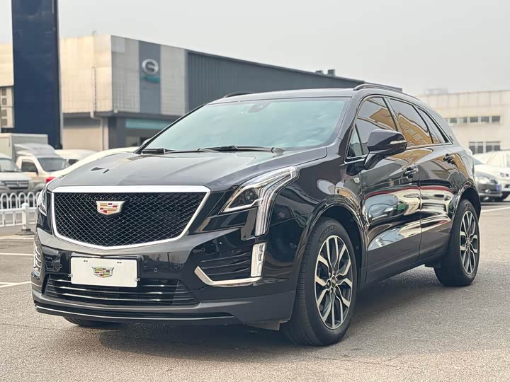 Фото 1 - Cadillac XT5