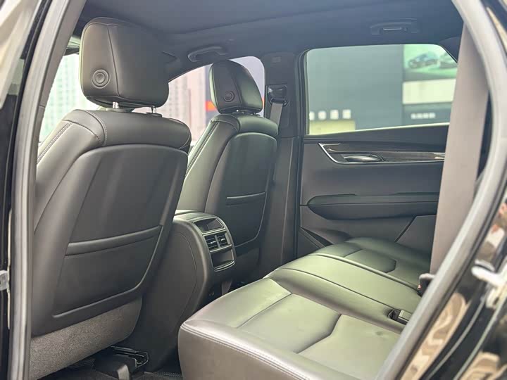 Фото 5 - Cadillac XT5