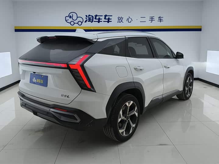 Фото 3 - Geely Atlas L
