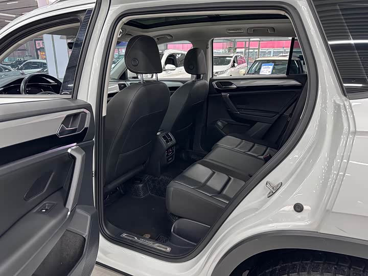 Фото 9 - Volkswagen Tayron