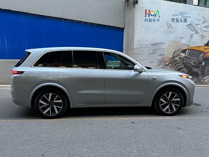 Фото 10 - LiXiang L8