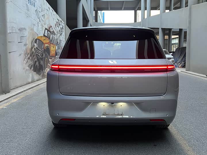 Фото 8 - LiXiang L8