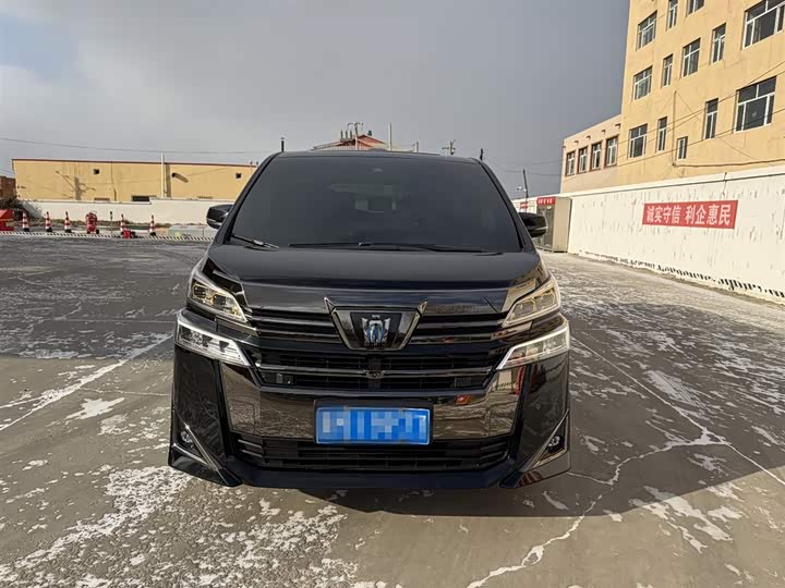 Фото 1 - Toyota Vellfire