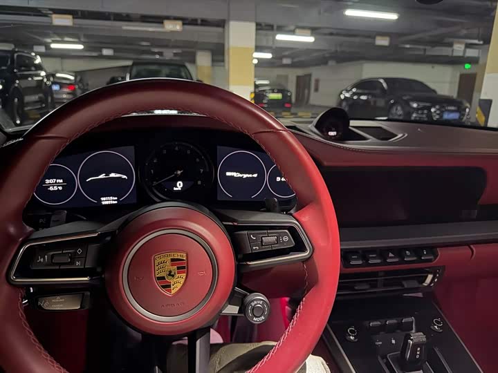 Фото 4 - Porsche 911