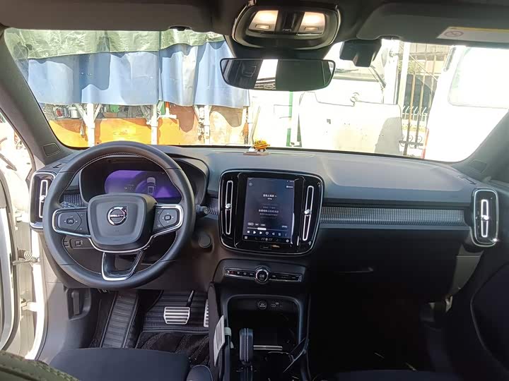 Фото 10 - Volvo XC40 EV