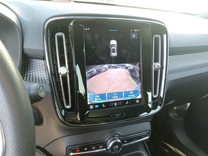 Фото 13 - Volvo XC40 EV