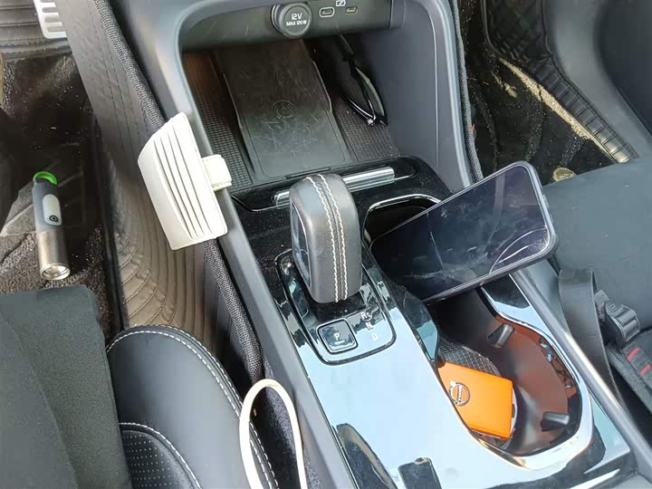 Фото 14 - Volvo XC40 EV