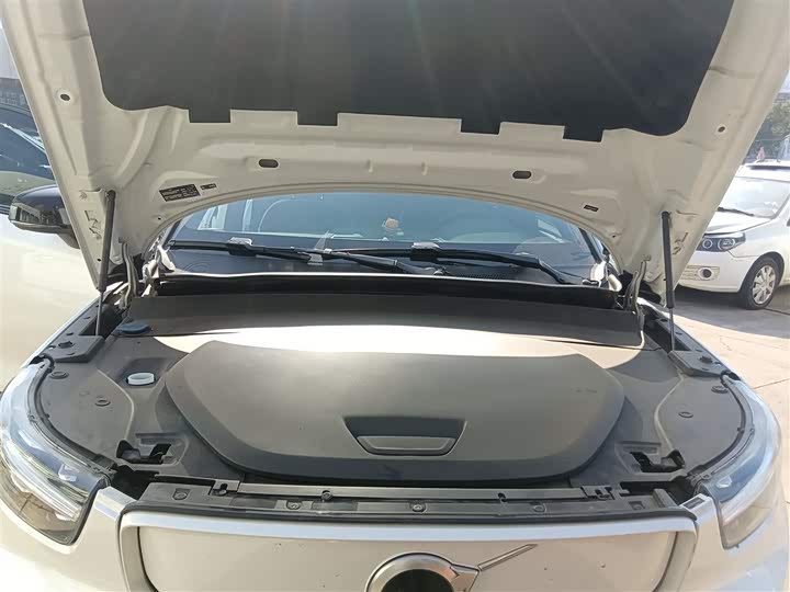 Фото 20 - Volvo XC40 EV