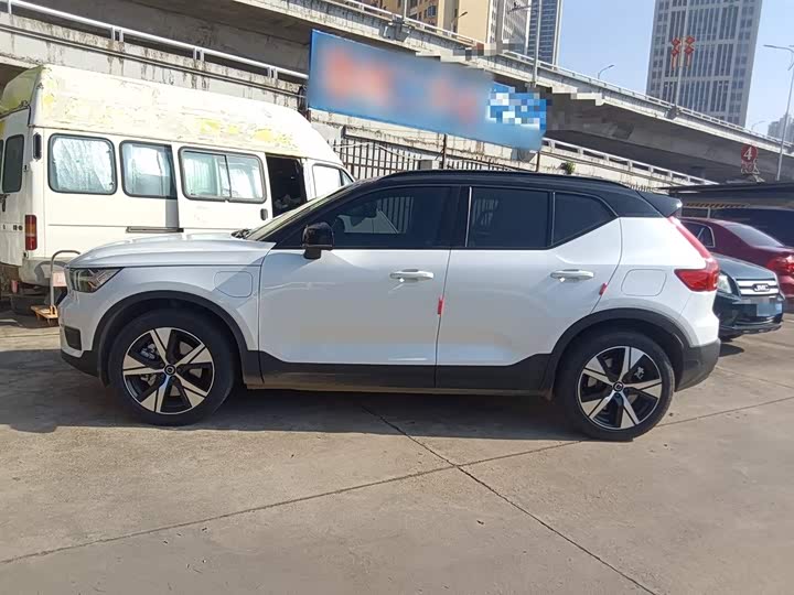 Фото 5 - Volvo XC40 EV