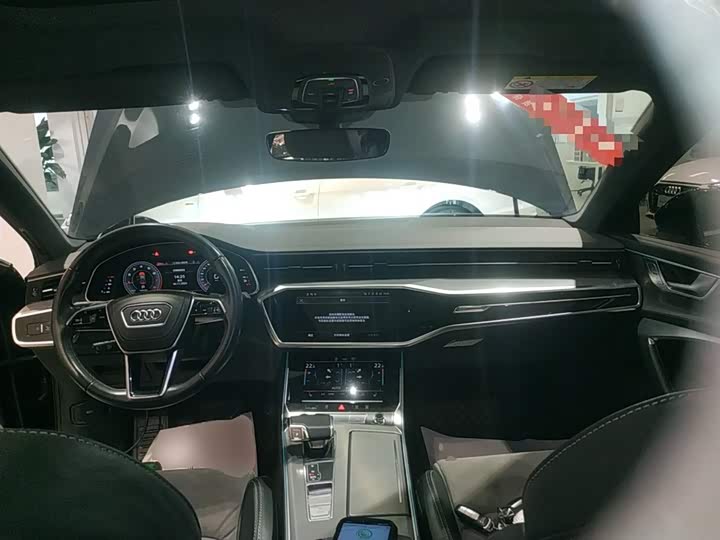 Фото 10 - Audi A6L