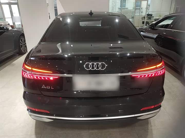 Фото 6 - Audi A6L