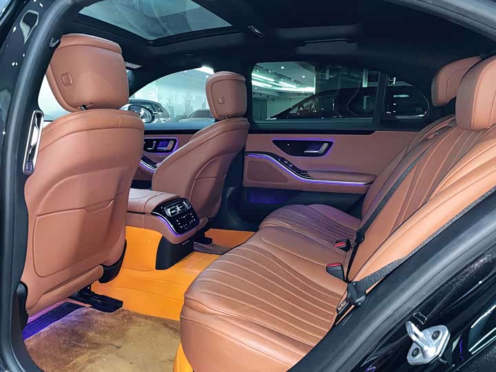 Фото 10 - Mercedes-Benz S-Class