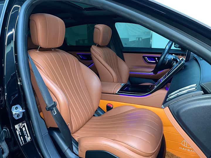 Фото 13 - Mercedes-Benz S-Class