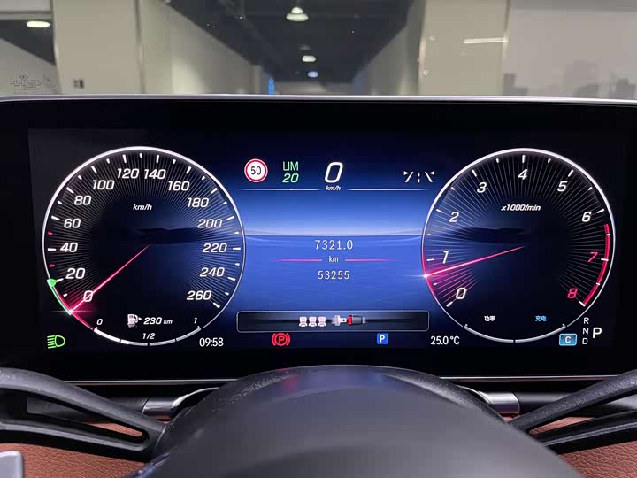 Фото 15 - Mercedes-Benz S-Class