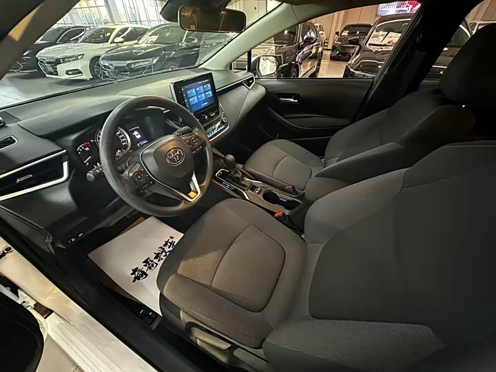 Фото 7 - Toyota Corolla