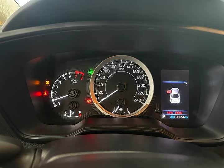 Фото 9 - Toyota Corolla