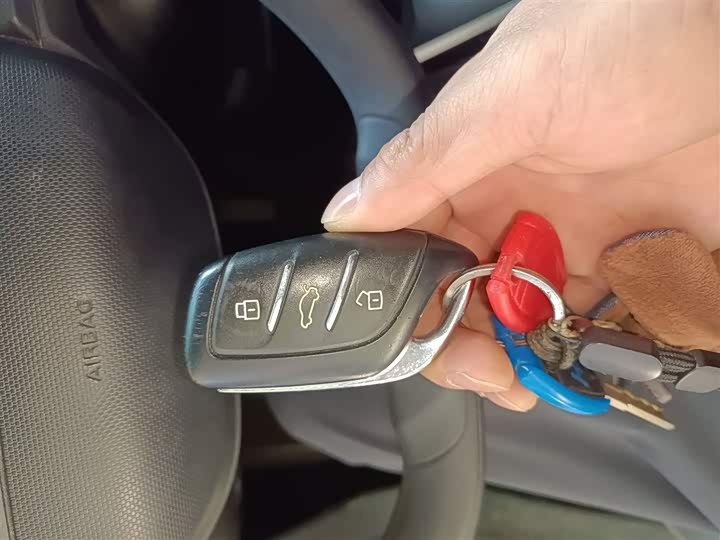 Фото 12 - Roewe Clever