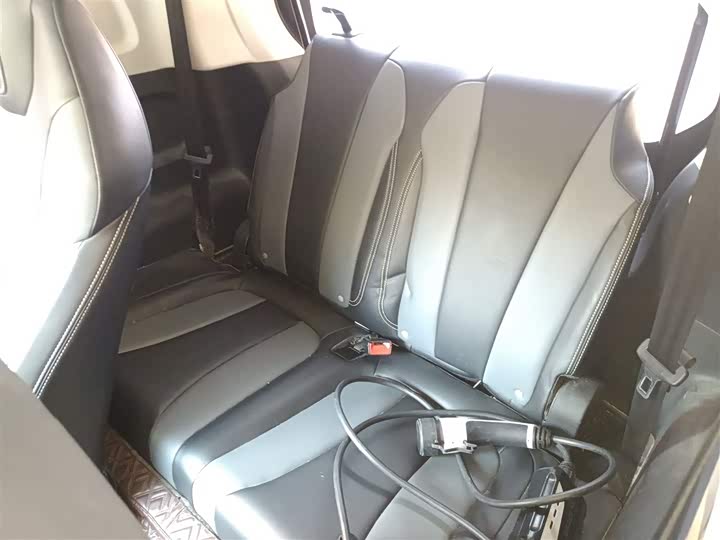 Фото 15 - Roewe Clever