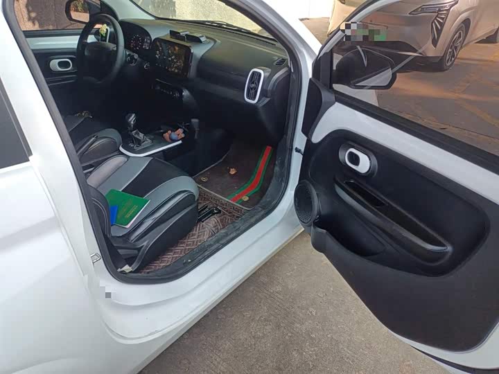 Фото 20 - Roewe Clever