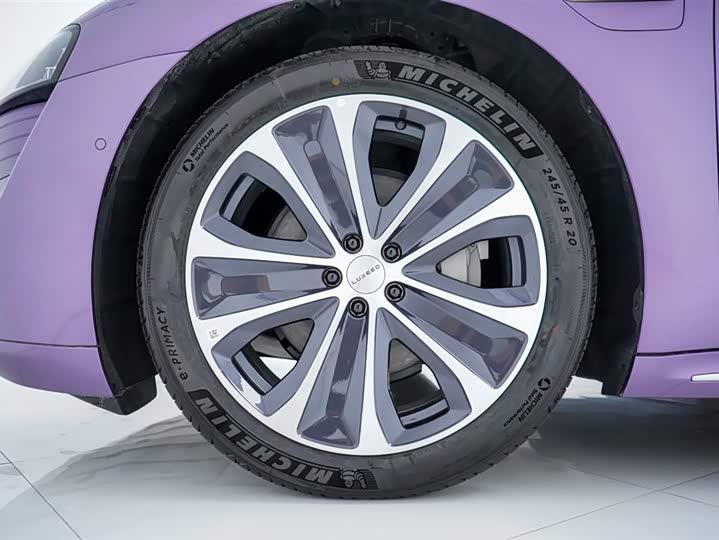 Фото 21 - Luxeed S7