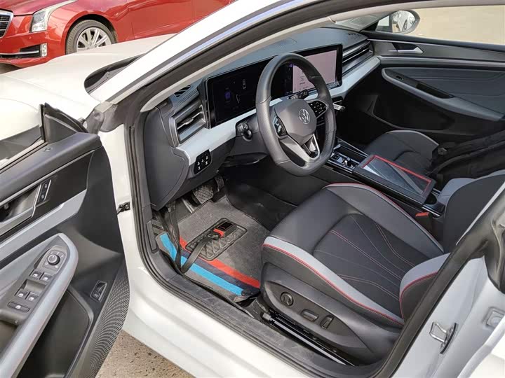 Фото 16 - Volkswagen Lamando L