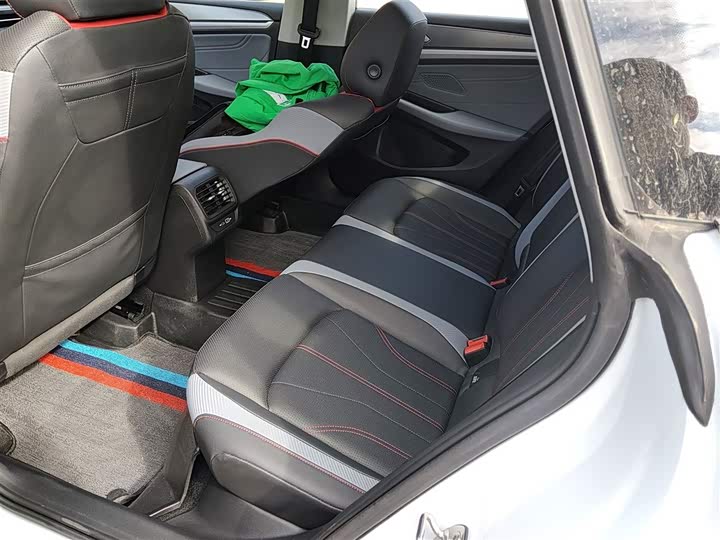 Фото 17 - Volkswagen Lamando L