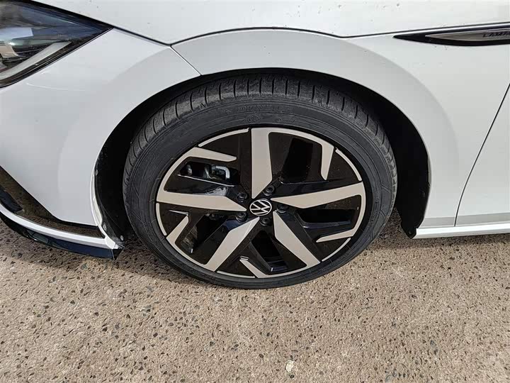 Фото 23 - Volkswagen Lamando L