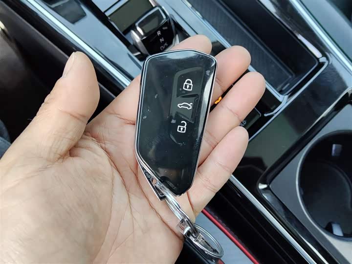 Фото 9 - Volkswagen Lamando L