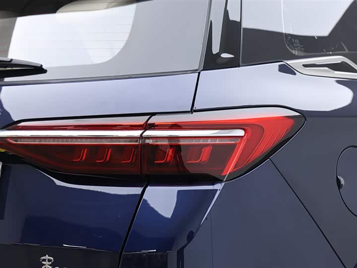 Фото 7 - BYD Song Max Hybrid