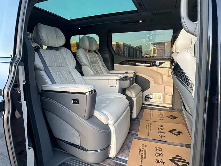 Фото 11 - Zeekr 009