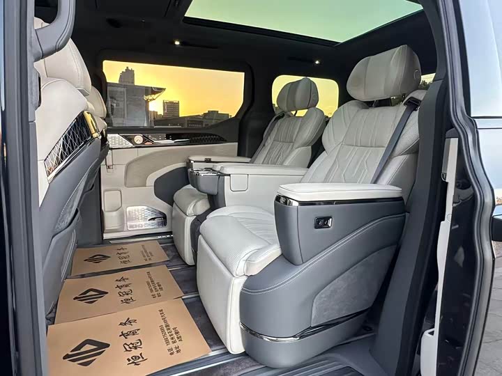 Фото 9 - Zeekr 009