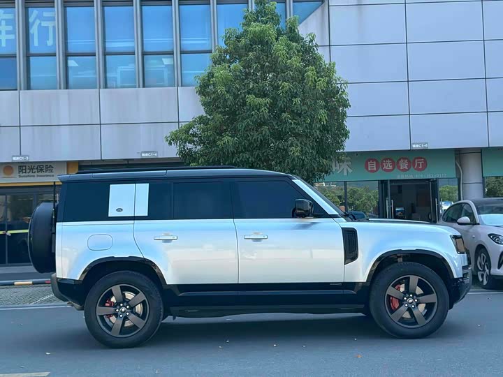 Фото 5 - Land Rover Defender