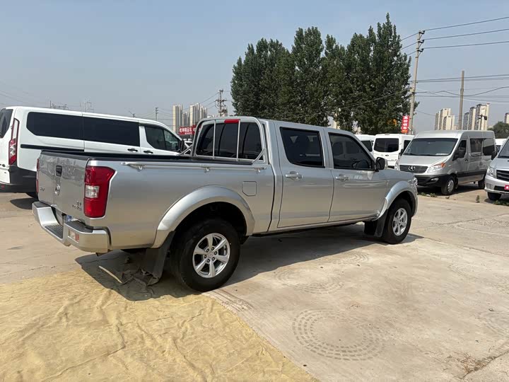 Фото 5 - Dongfeng Rich