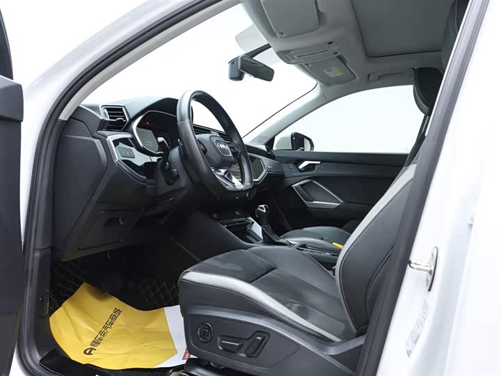 Фото 10 - Audi Q3